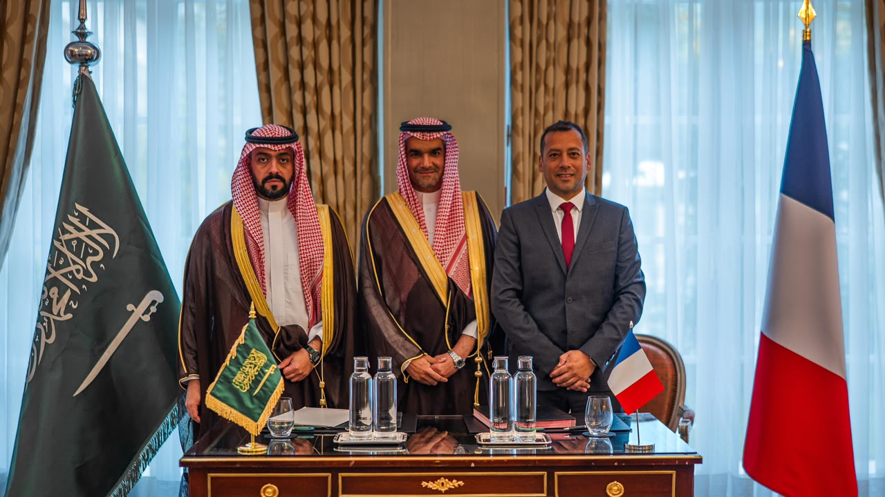 صندوق التنمية الوطني و"بي بي آي فرانس" يوقعان مذكرة تفاهم لتعزيز التعاون الإستراتيجي